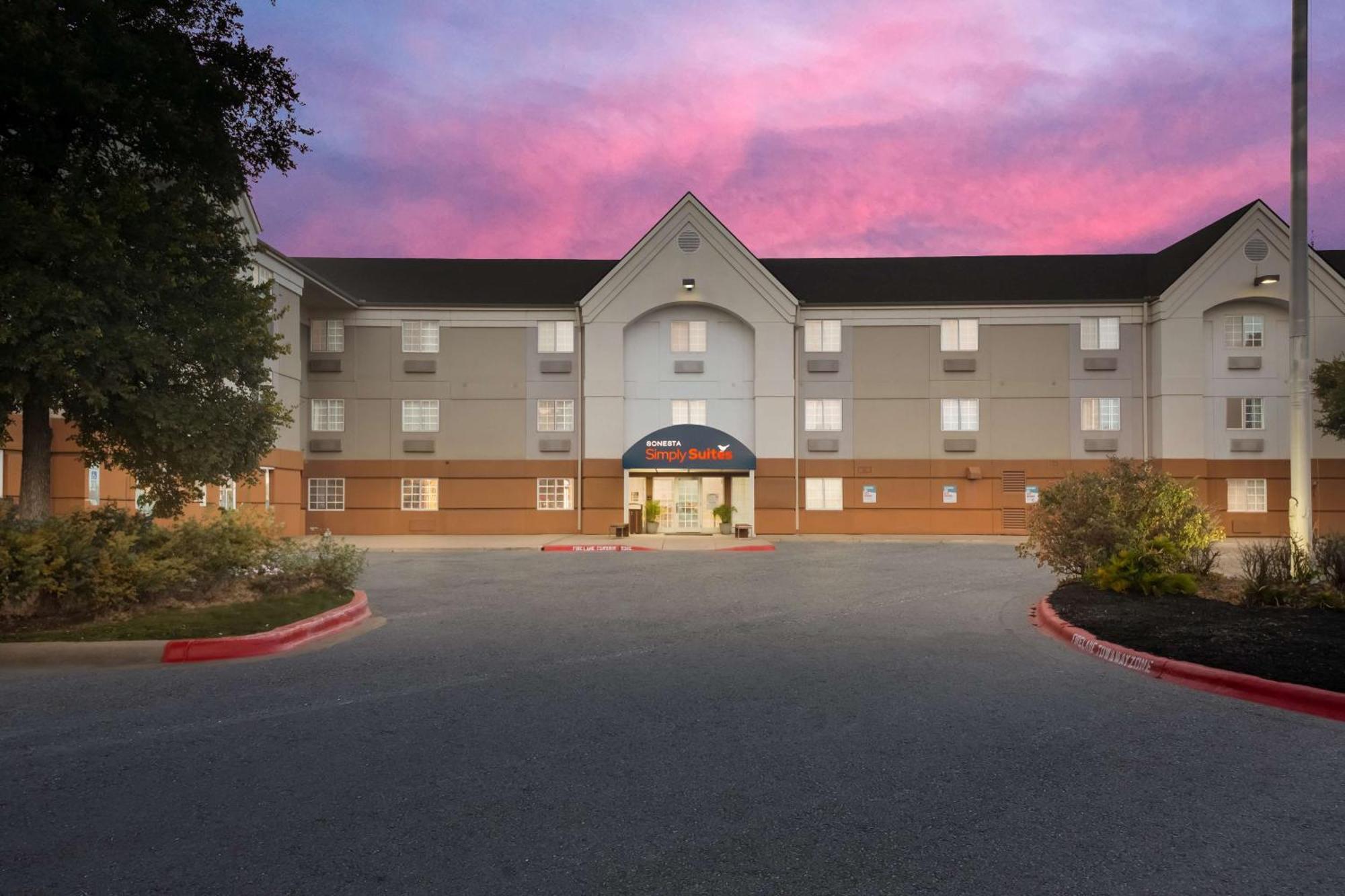 Sonesta Simply Suites Austin South Exterior photo